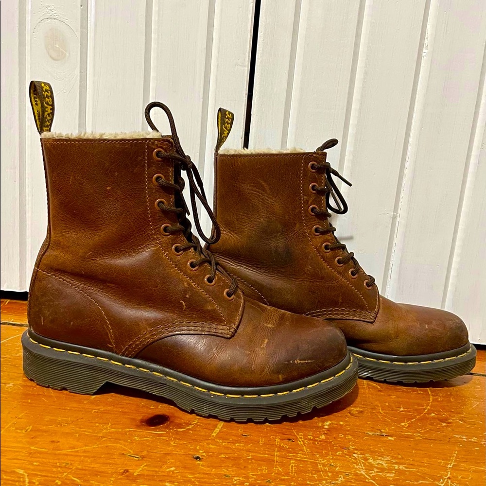 Combat boots